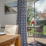Haus Zwischen Bodden Und *