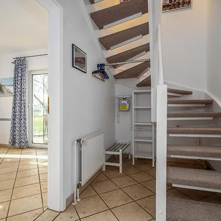 Holiday home Haus Zwischen Bodden Und
