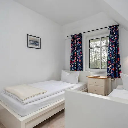 Holiday home Haus Zwischen Bodden Und Zingst