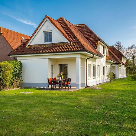 Haus Zwischen Bodden Und Holiday home *